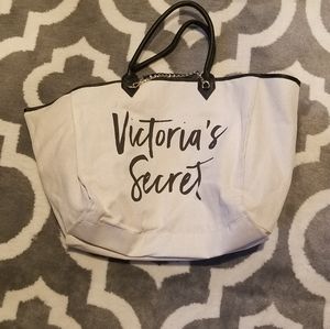 Two victoria secret big bags! Only used 1ce. Lots of space inside